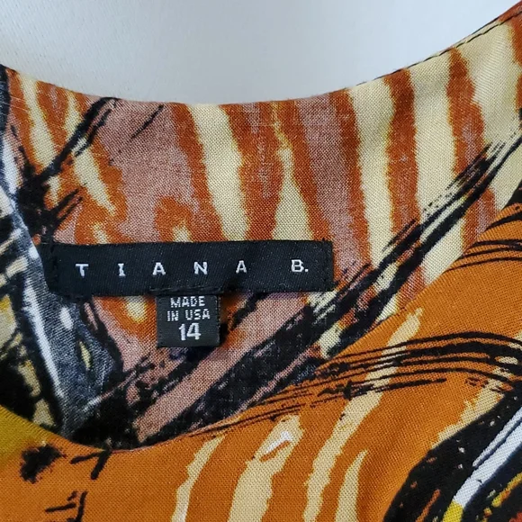 Dress - Picture 2 of 5